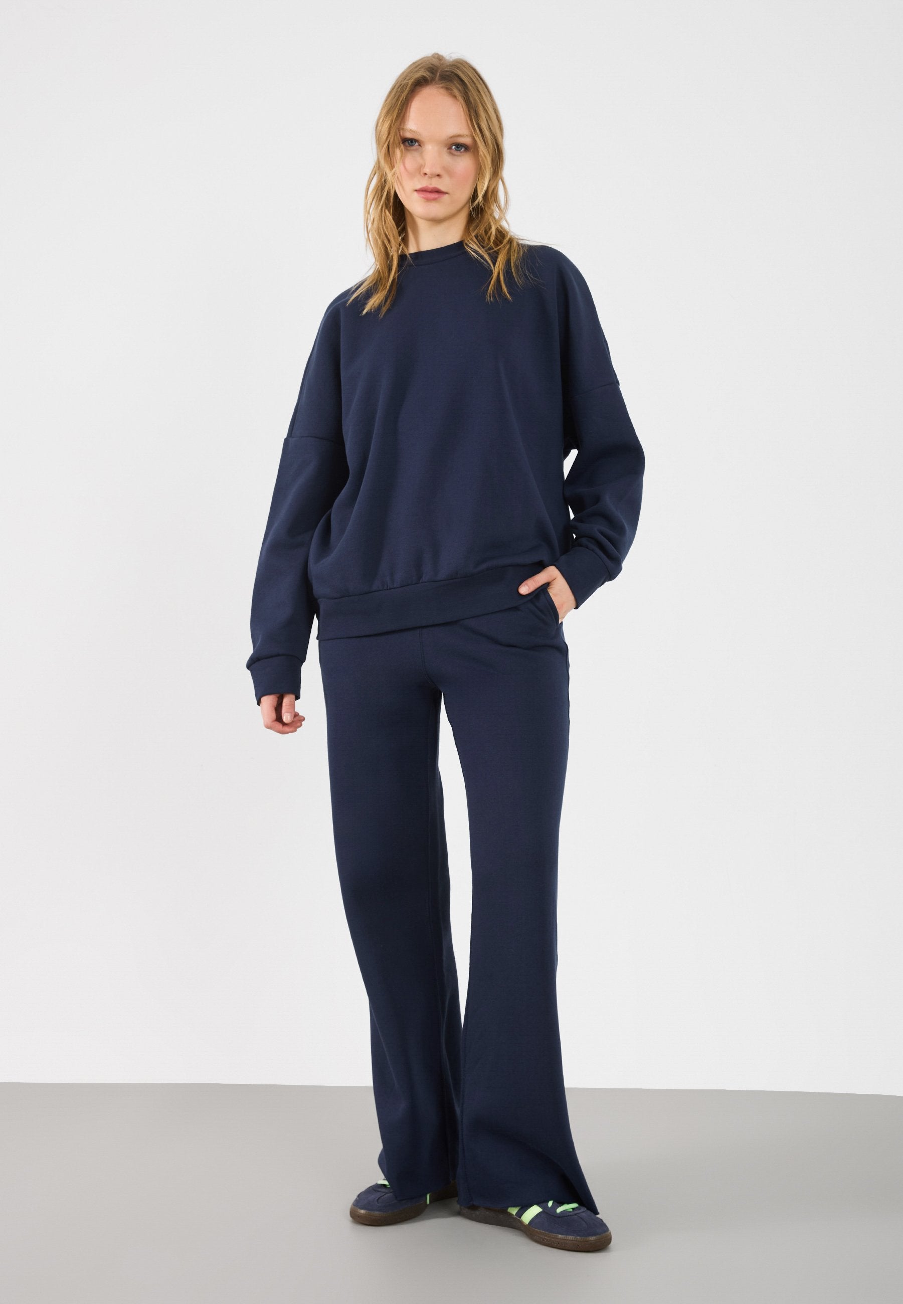 Survêtement - 19-4025 tcx mood indigo