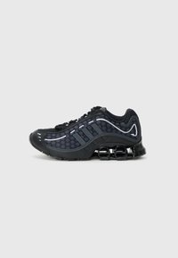 MEGARIDE O1 UNISEX - Baskets basses - core black/grey six/silver-coloured
