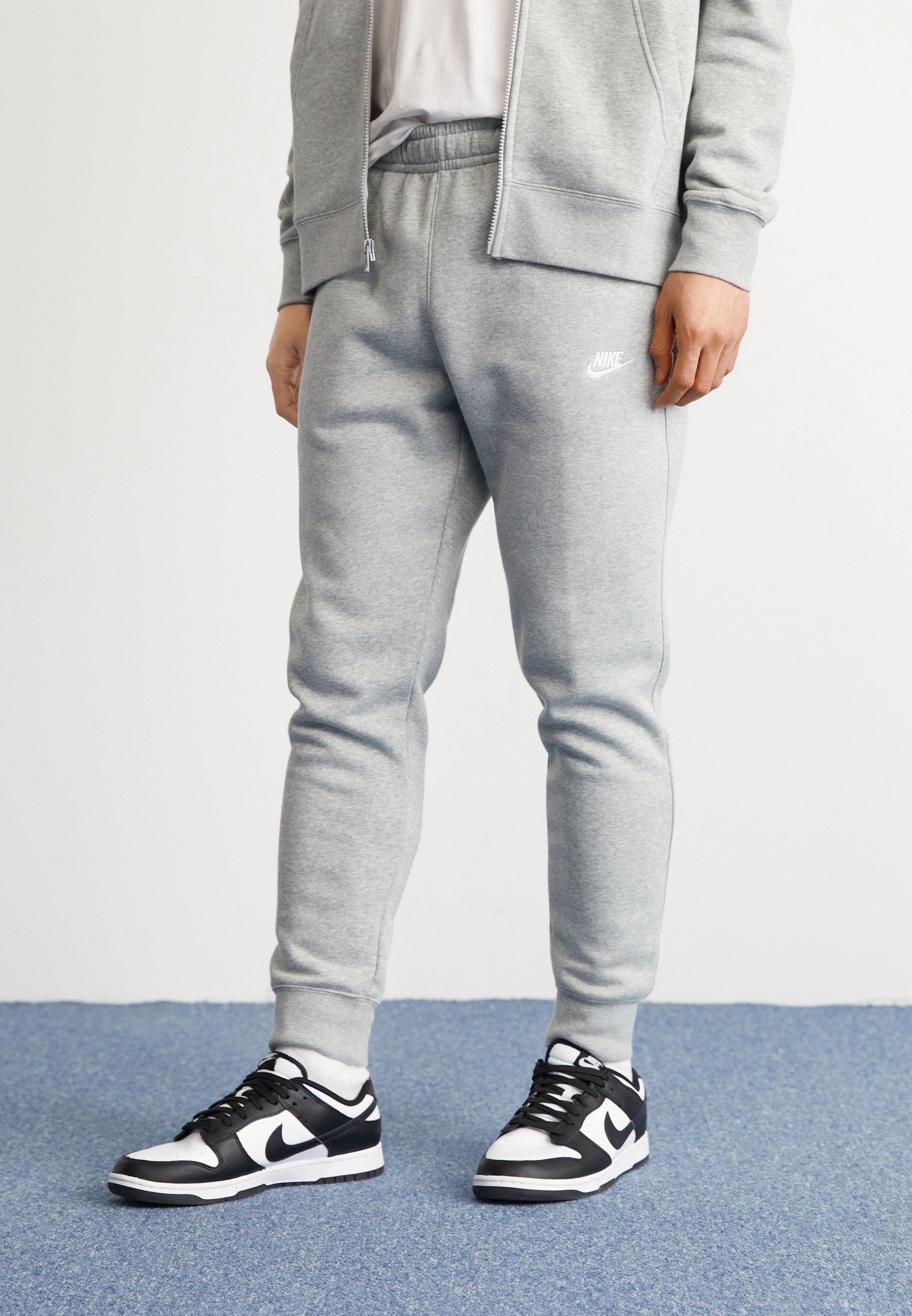 CLUB JGGR - Pantalon de survêtement - dark grey heather/matte silver/white